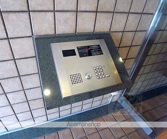 グランドパレス京都烏丸五条の玄関写真