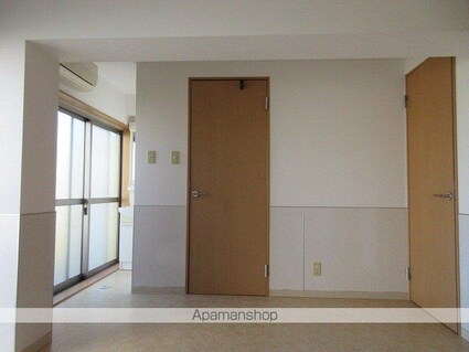 春日ビル[1K/22m2]のリビング・居間
