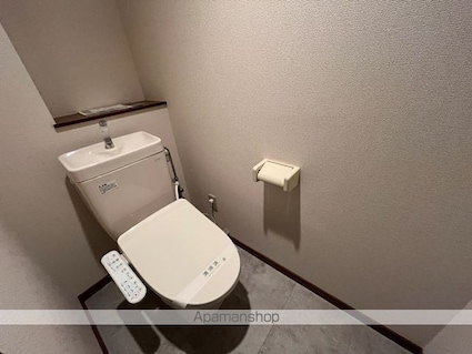 ヴィラアンドゥミル[3DK/56.1m2]のトイレ