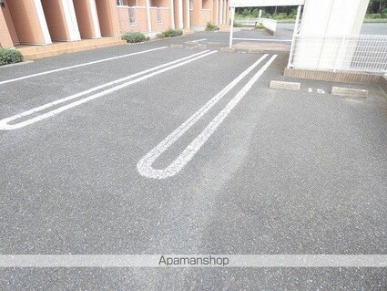 サンライト若松　Ⅰ[1LDK/46.49m2]の駐車場2