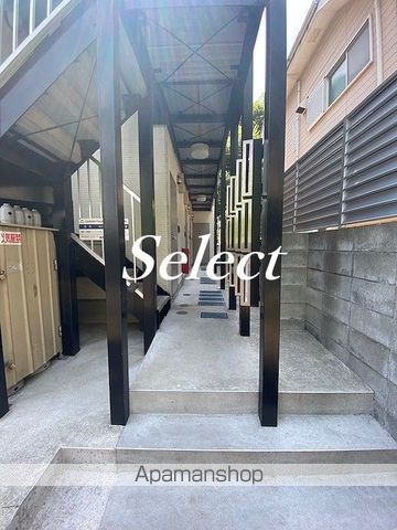ラテ横浜の玄関写真