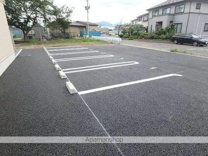 ボンシック　３番館[1LDK/49.91m2]の駐車場