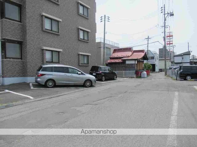 プラザ本町イーストの周辺写真