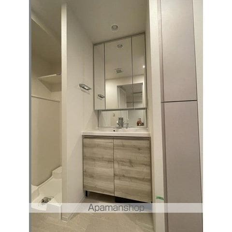 コンフォリア・リヴ本町WEST Qの内装写真