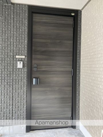 シャーメゾン関屋の玄関写真