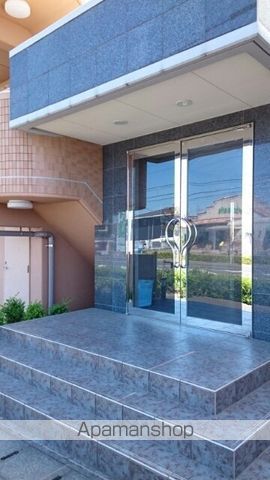 サンライズ 新池の玄関写真