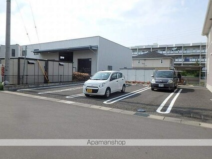 メゾン・グラース[2LDK/58.86m2]の駐車場