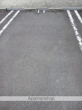 ハーヴェスト飯山　Ａ[2LDK/58.12m2]の駐車場