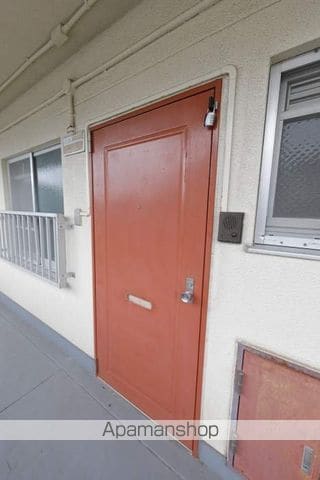ビレッジハウス公郷6号棟の玄関写真