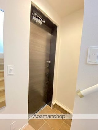 牟礼アパートメント[3LDK/75.21m2]の玄関