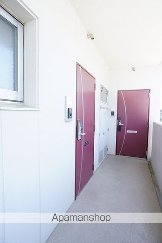 パブリックガーデンIIの玄関写真