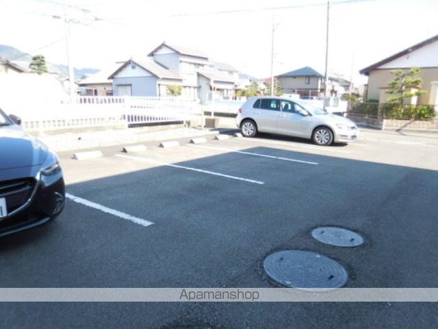 デルニエVのその他写真