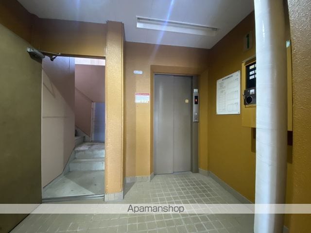 ヴィラ丸本の玄関写真