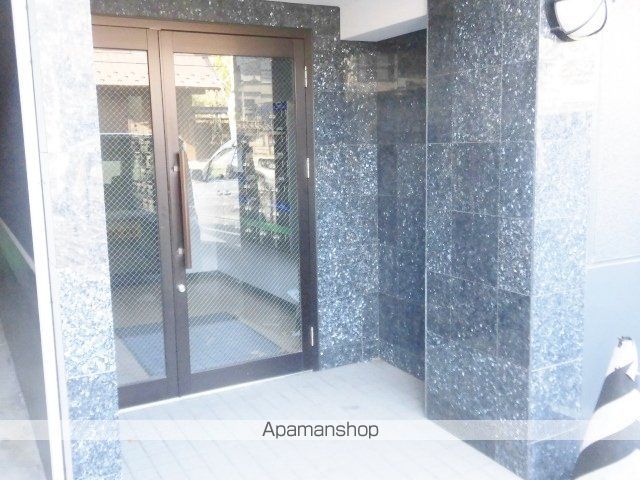 ハートレー7条館の玄関写真