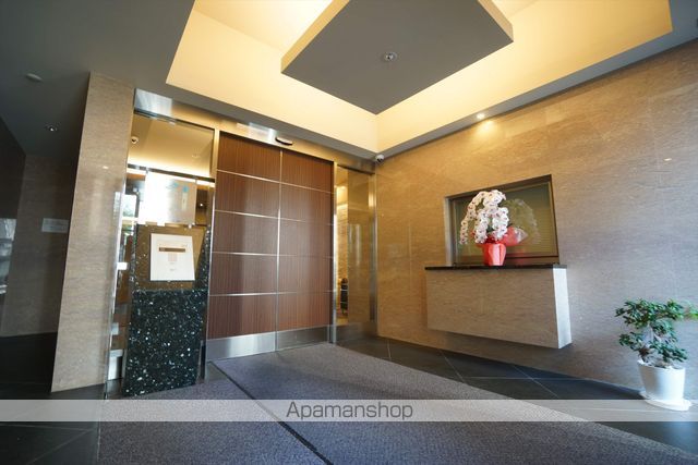 グランドソレイユ名駅の玄関写真