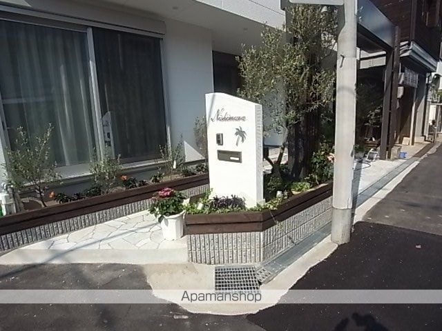 ウエスト・ヴィレッジ東本町の玄関写真