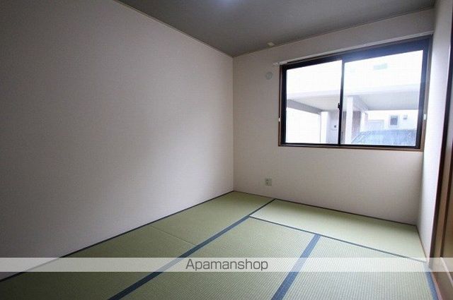 ラルジュ・NIIIの内装写真