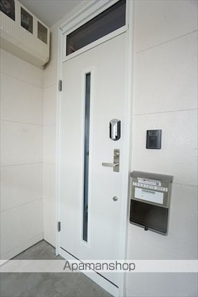 ウエスト２１５[1LDK/36.66m2]のエントランス2