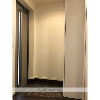 プティ・ピスィーヌ[1LDK/40.75m2]の玄関