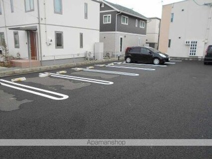 レオネクストＴＫ[1R/33.7m2]の駐車場