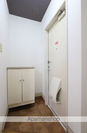 フレグランス本窪Ａ棟[3DK/50.8m2]の玄関