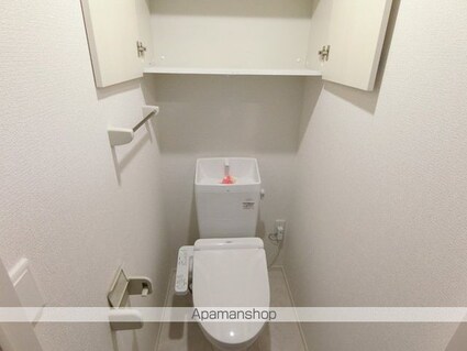 Ｄーｒｏｏｍ　Ｃｉｎｎａｍｏｎ[2LDK/49.01m2]のトイレ