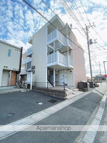 レオパレスWAKANAの外観写真