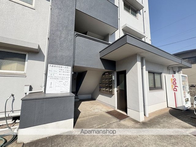 和歌山県和歌山市湊２丁目[1LDK/39.8m2]のエントランス