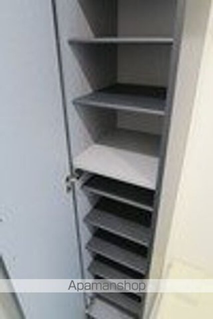 Ｔ’ｓ　Ｃｕｏｒｅ赤羽志茂[1R/15.82m2]の玄関1