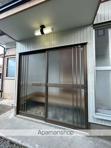中島貸家の玄関写真