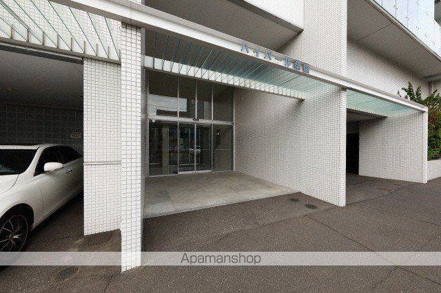 ハイパール桑園の玄関写真