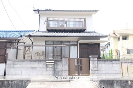 神村町　石岡貸家[4K/82.5m2]の外観1