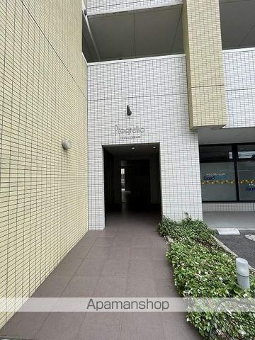 プログレッソ志賀公園の玄関写真