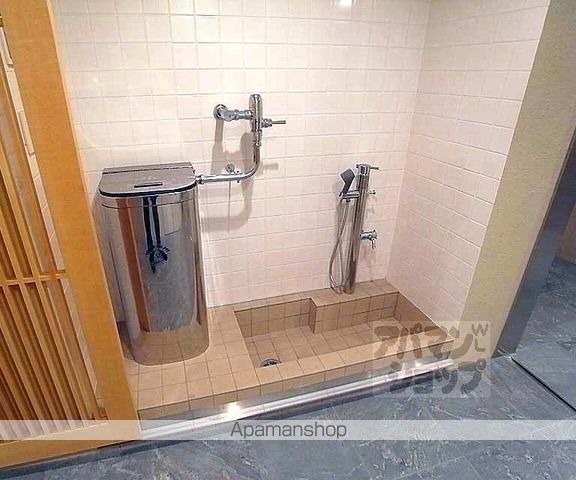 ヴィラスタジオーネ御所南の外観写真