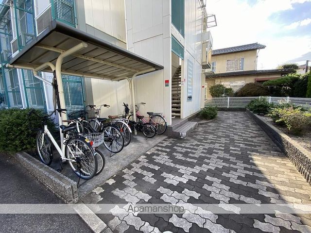 レオパレスフォレストハウス21の玄関写真