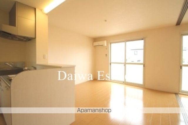 グラシューズ IIの内装写真