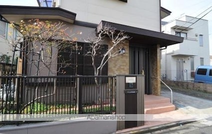 東京都杉並区久我山３丁目[5SLDK/122.38m2]のエントランス