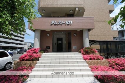 香川県高松市福岡町３丁目[1DK/34.97m2]のエントランス