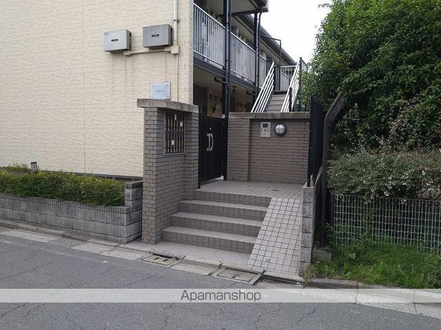 レオパレスアネックスの玄関写真