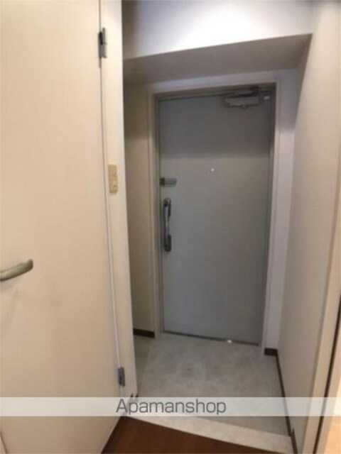 東京都荒川区荒川４丁目[1K/25.48m2]の玄関