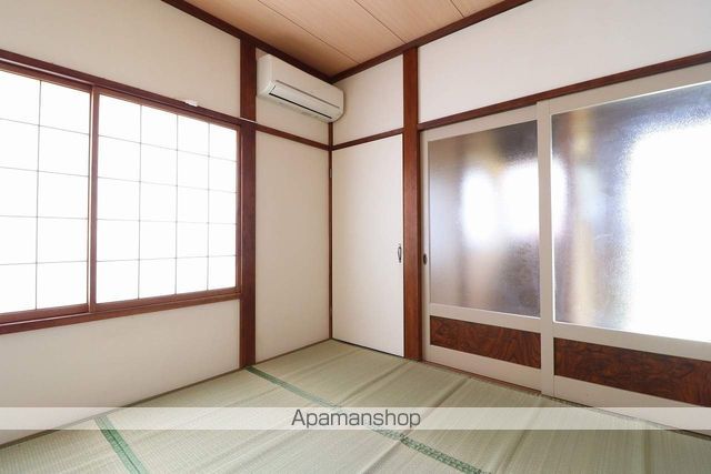 小矢部市平田戸建の内装写真