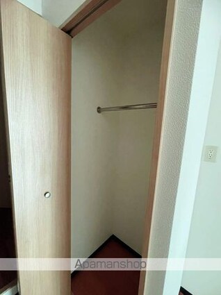 広島県広島市南区金屋町[1R/27.04m2]の収納