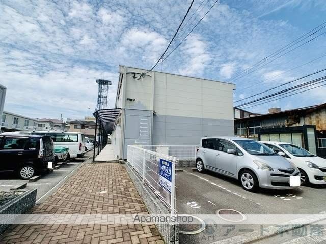 レオパレスグランド カメリアVの外観写真