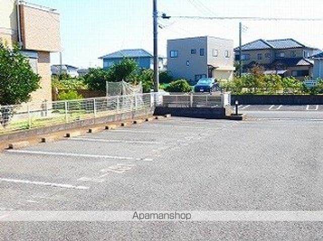 アーバンハイツⅡ[2DK/50.38m2]の駐車場1