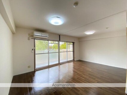 パークサイド鶴市[2LDK/65.61m2]のリビング・居間