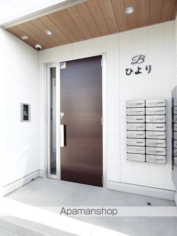浜松市中央区 3階建 築3年の玄関写真