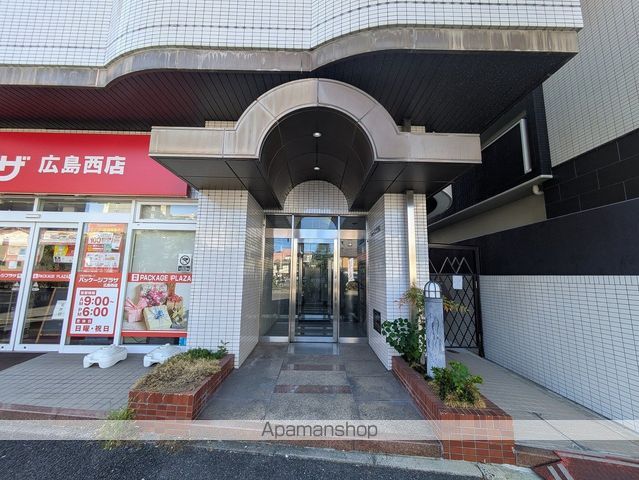グレース中広通りの玄関写真