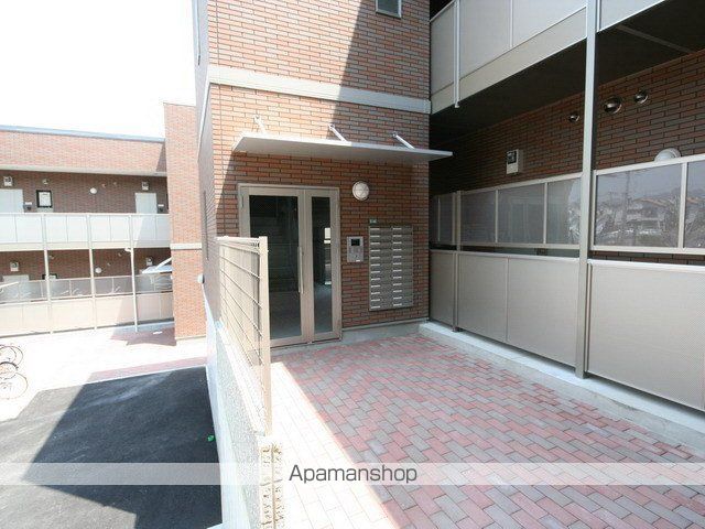 アンプルールクラージュコリーヌシャンIIの玄関写真
