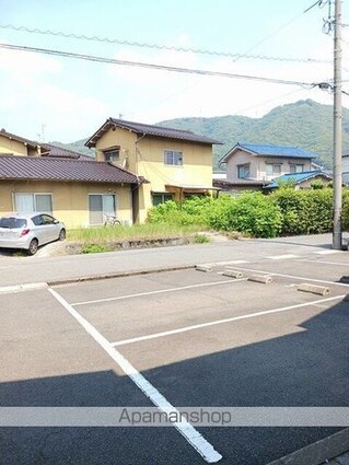 ラ・ファミリア[2LDK/58.53m2]の駐車場3
