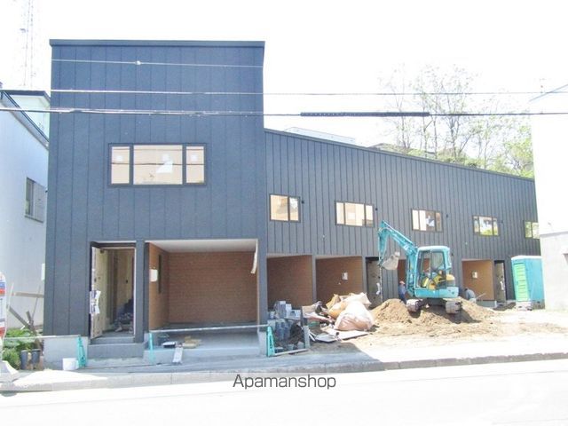 川沿1ー6タウンハウスの外観写真